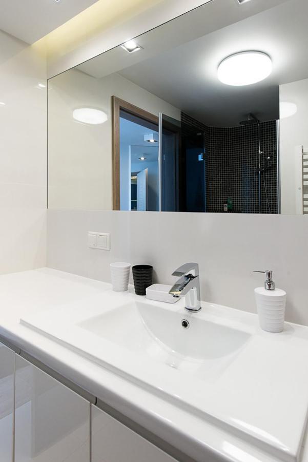 Cozy And Large 62 M2 Apartment With Air Conditioning, Old Town Cracovia Exterior foto