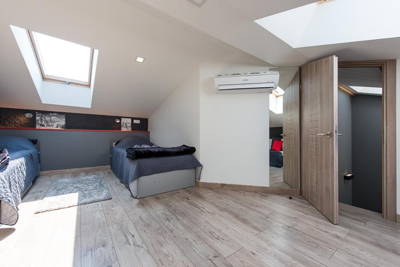Cozy And Large 62 M2 Apartment With Air Conditioning, Old Town Cracovia Exterior foto
